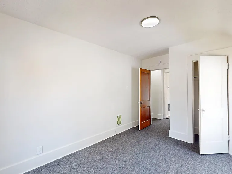 109 W Ely St — Photo 35