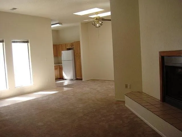 11009 Briarwood Ter NE — Photo 7