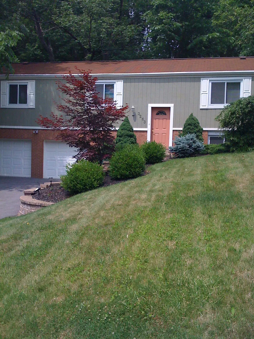 3060 Magnolia St photo 1