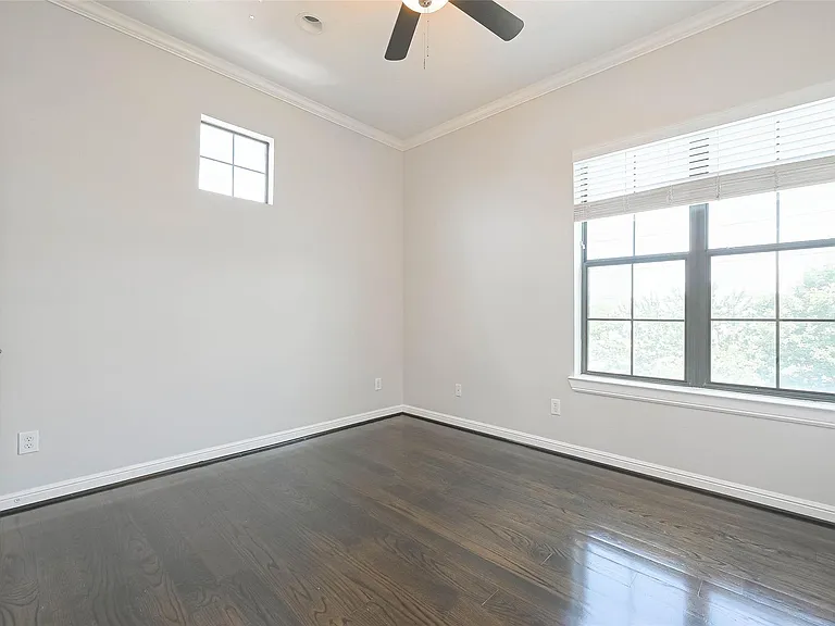 1739 Oakdale St — Photo 38
