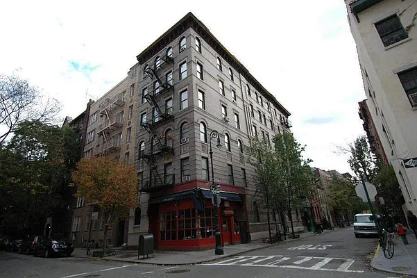 NYC - West Village: 90 Bedford Street (Friends House)