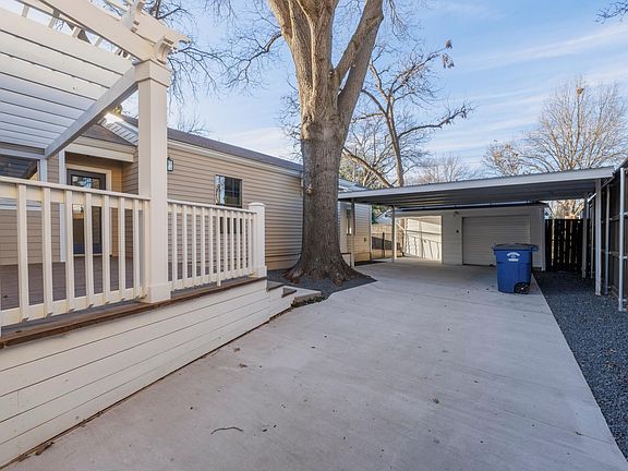 3rd image of 5915 Anita St