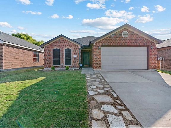 2nd image of 2837 Wakecrest Dr
