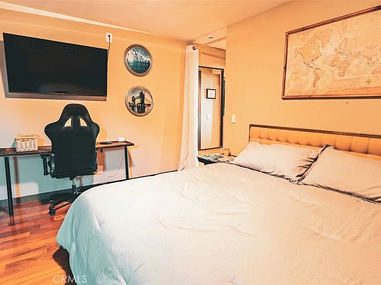 5327 Marina Pacifica Dr #KEY19 — Photo 21