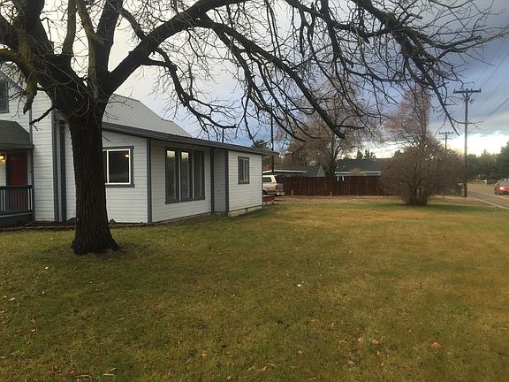 4th image of 1223 E Oak St