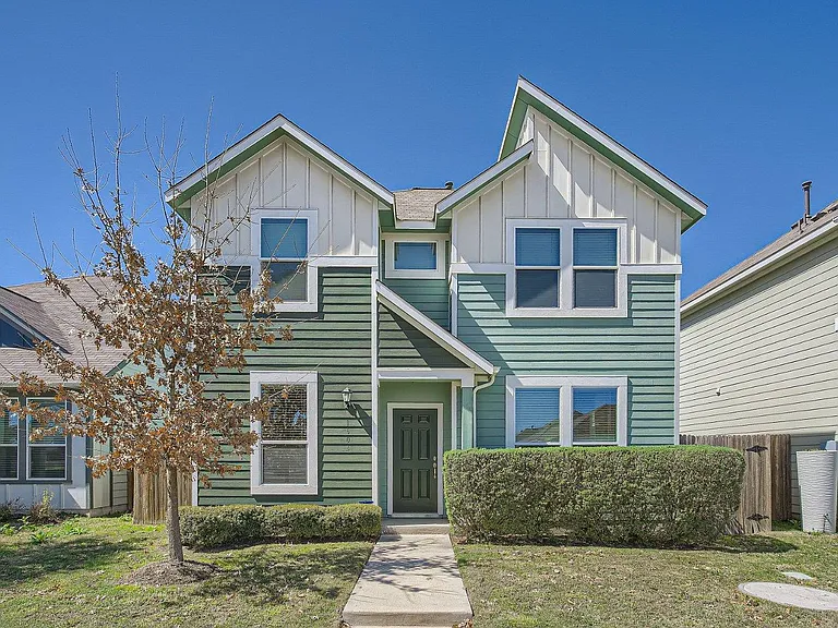 1604 Los Olivios Way — Photo 1
