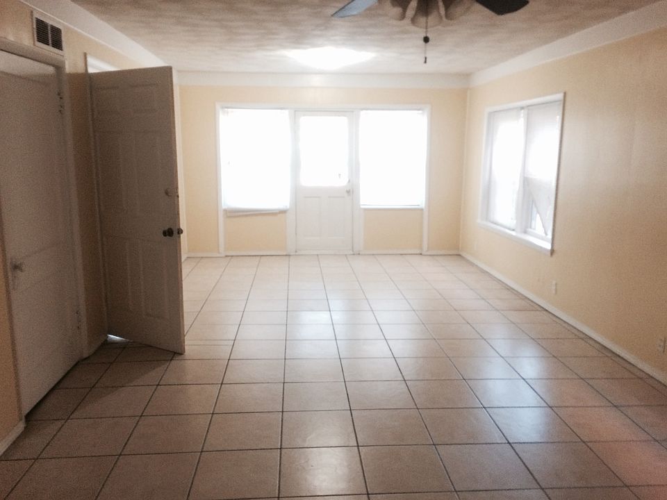 2nd image of 2601 Amie Ct APT 1
