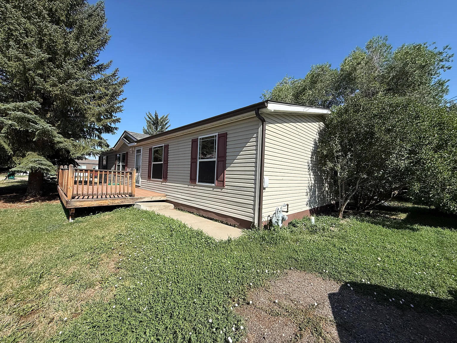 3 bed, 1680 sqft, $2,400 — Photo 1