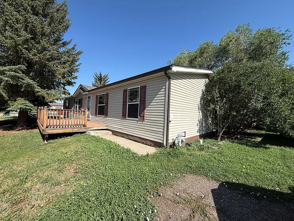 366 S 2nd St