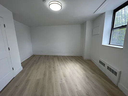 Rented by Oxford Property Group | media 7