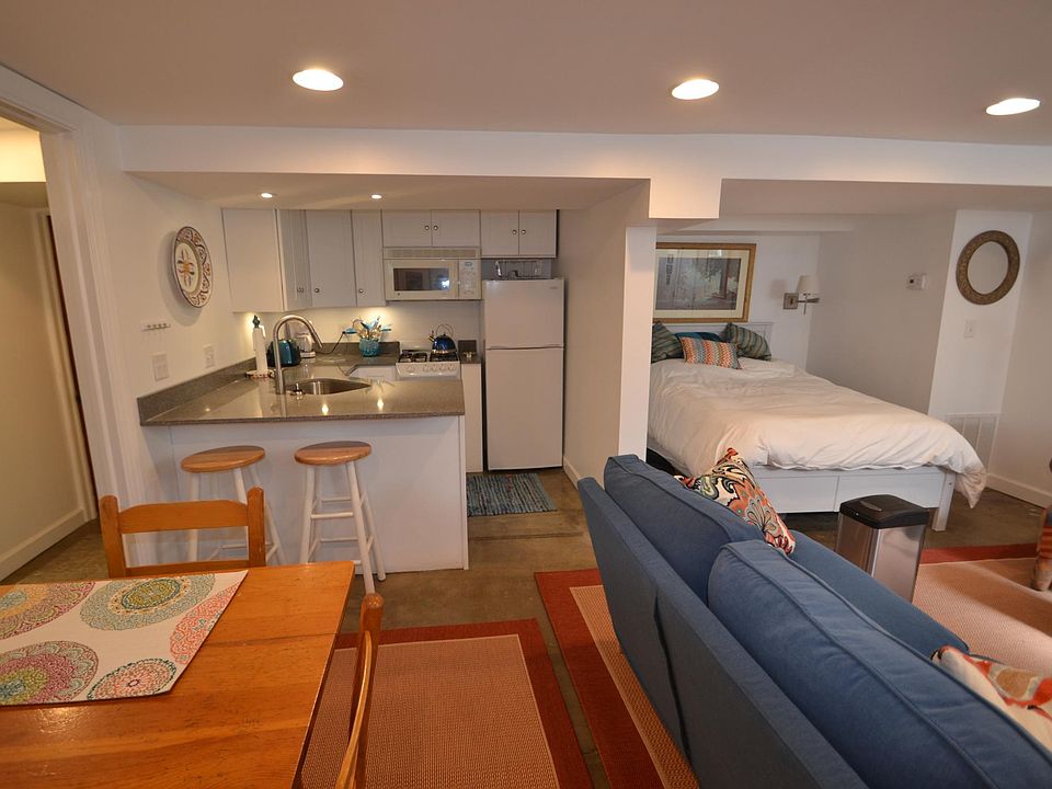 1st image of 574 Terrace Ave APT 4