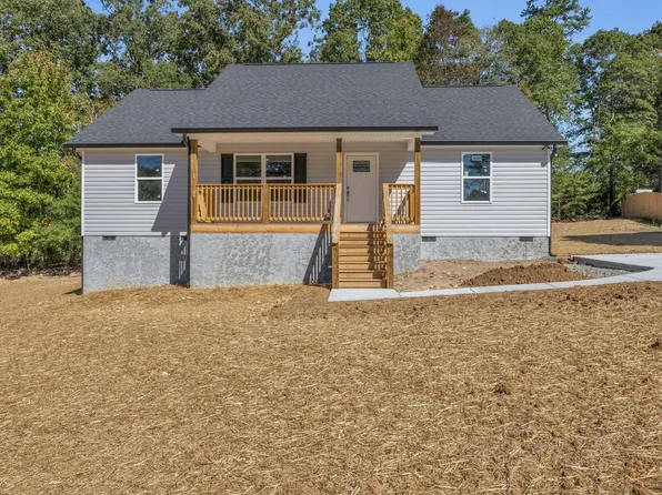 1720 Santa Barbara Cir, Soddy Daisy, TN 37379