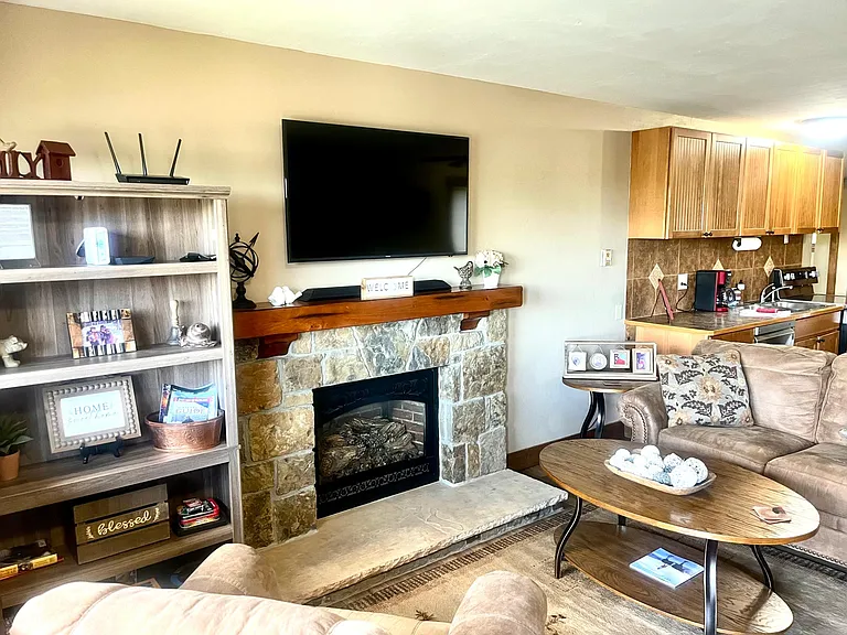 3170 Columbine Dr #18 — Photo 7