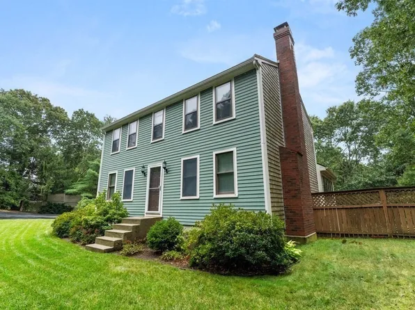 67 Seven Hills Rd, Plymouth, MA 02360