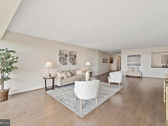 5th image of 1300 Crystal Dr APT 1606S