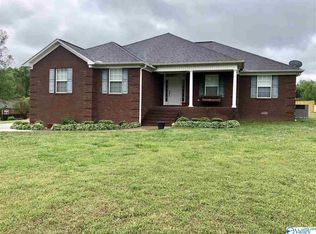 355 Stoney Mountain Dr, Guntersville, AL 35976