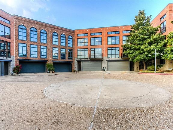 2nd image of 2959 Magnolia Hill Ct