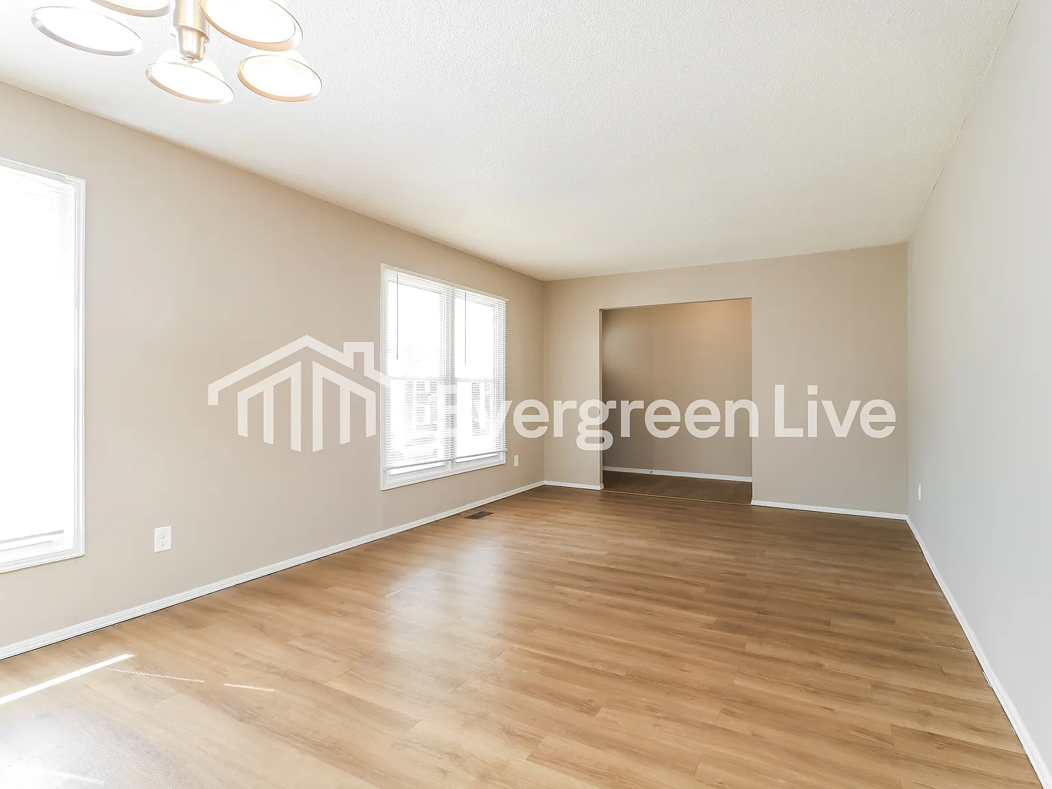 3 bed, 2.0 bath, 1360 sqft, $1,845 — Photo 4