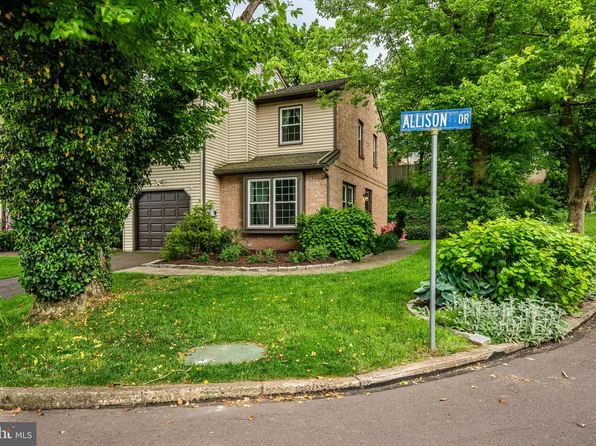 2576 Allison Dr, Pottstown, PA 19464