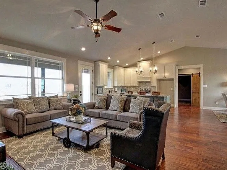 951 Fairview School Rd — Photo 2