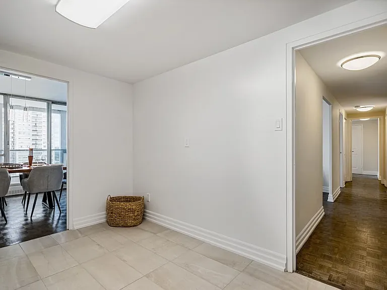 355 R Saint Clair Ave W — Photo 17
