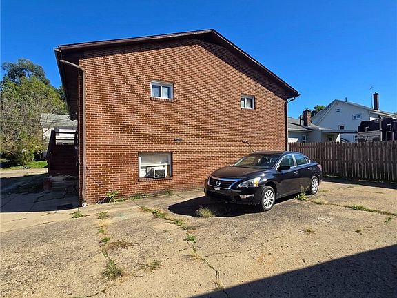 4th image of 1455-1459 Struble Ave NE