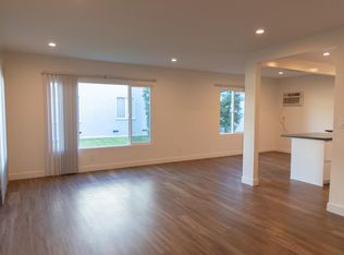 1910 Carmen Ave, Los Angeles, CA 90068
