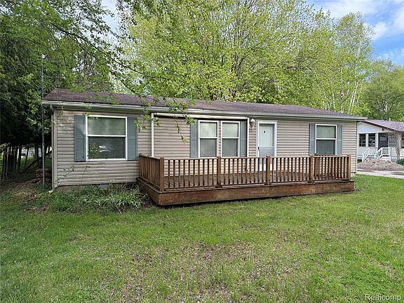 2nd image of 7282 Birch Dr