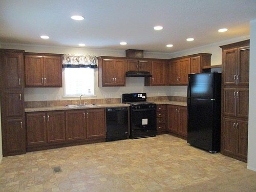 2nd image of 5005 Lumberman Ln