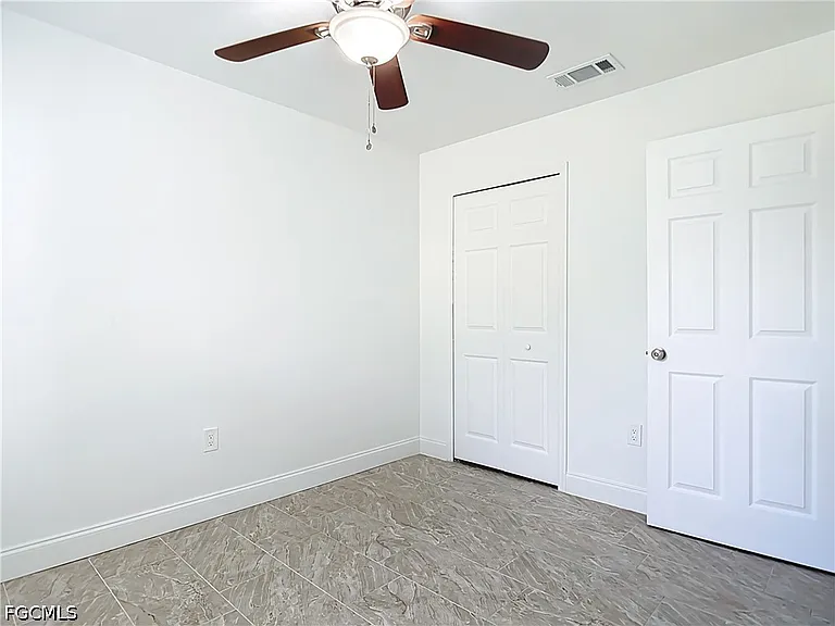 18522 Robinson Ave — Photo 21