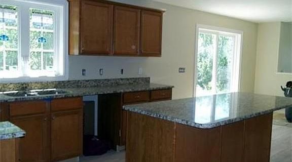 5th image of 22 Sawin Dr