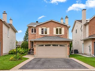 3 Moresby Dr, Ottawa, ON K2M2A2