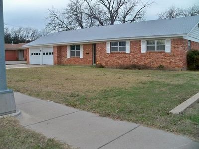 906 W Walnut St, Coleman, TX, 76834