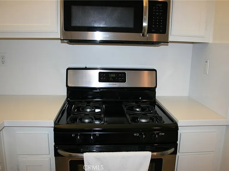1805 Crescent Oak — Photo 10