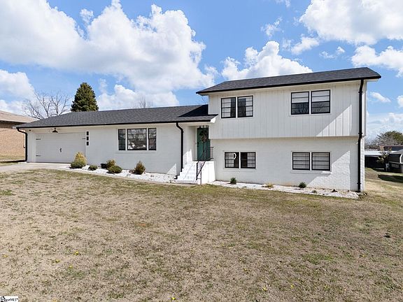 5th image of 508 American Legion Rd