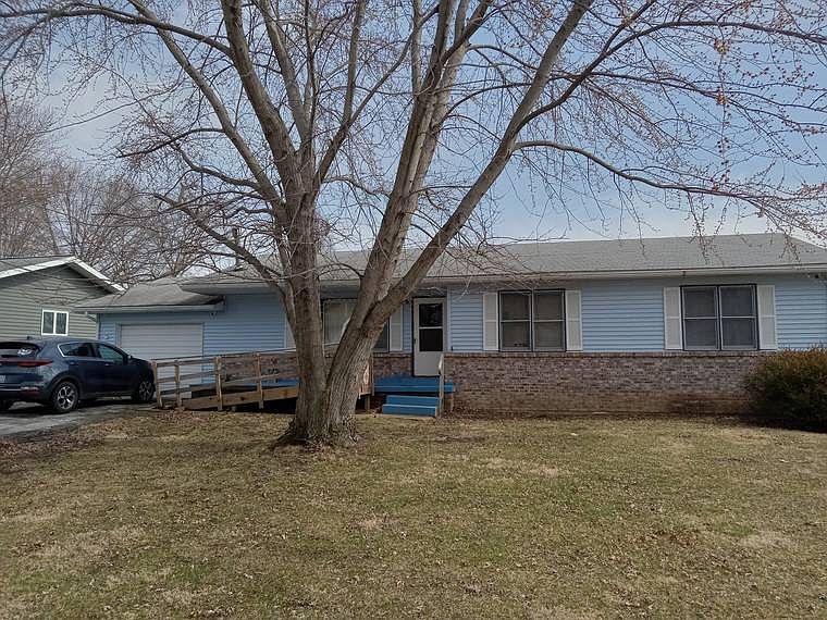 1st image of 28 Robinwood Dr