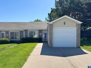 6332 Benjamin Pl, Lincoln, NE 68516