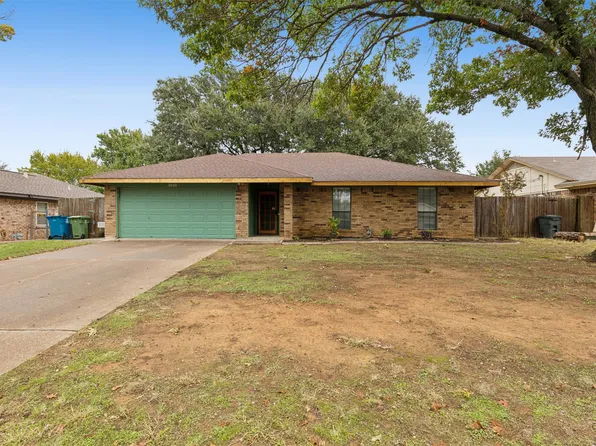 2930 Kimberly Dr, Grapevine, TX 76051