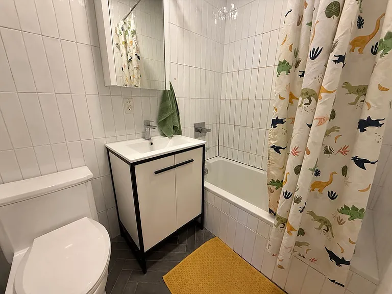 1082 Madison St #2 — Photo 9