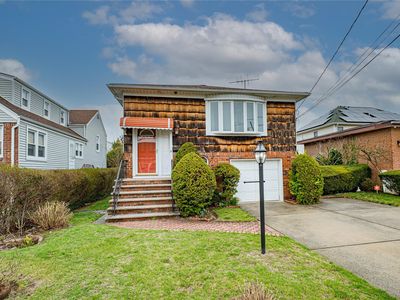 63 Central Avenue, Lynbrook, NY, 11563