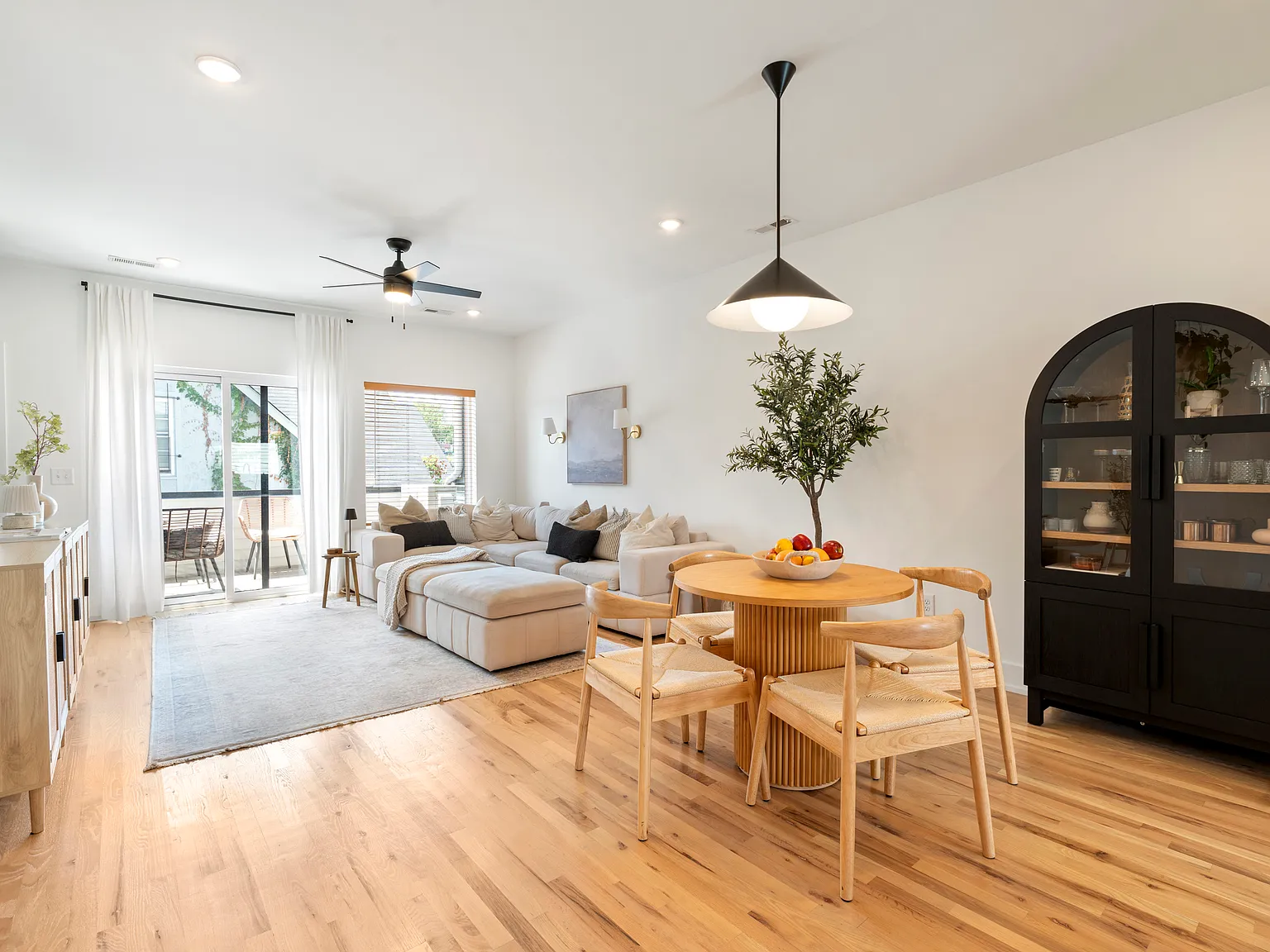 3 bed, 1646 sqft, $3,200 — Photo 4