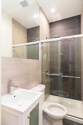 Rented by Nooklyn NYC LLC | media 47