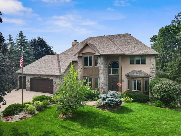 826 Hidden Meadow Trl, Eagan, MN 55123