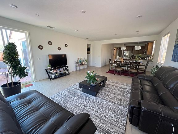 4th image of 3428 Coyote Brush Dr