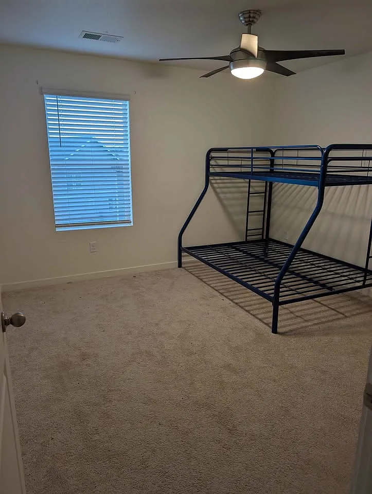 5 bed, $750 — Photo 2