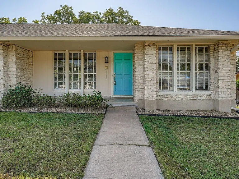 5313 Basswood Ln — Photo 2