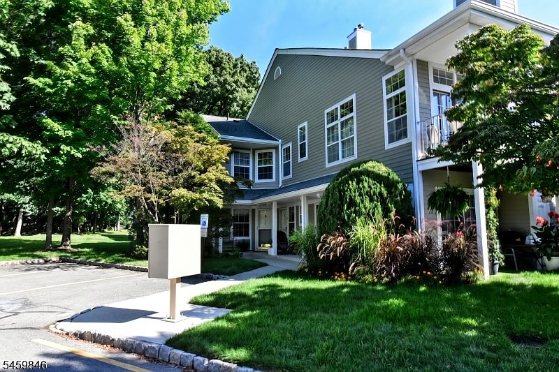 1st image of 1240 Garrison Ct #1240