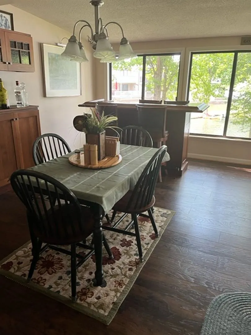 Lakefront And One Level *Utilities Included* Lease Available 11/1-5/31/27 Only — Photo 4