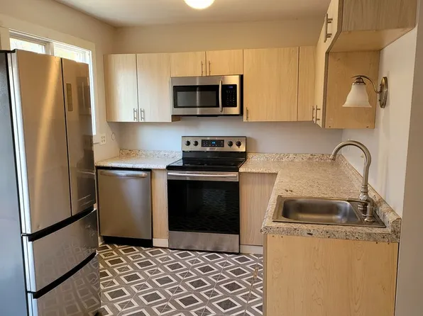 2 Breckenridge Ct, 2 Breckenridge Ct #16, Bath, ME 04530