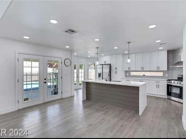 8312 Bermuda Beach Dr, Las Vegas, NV 89128